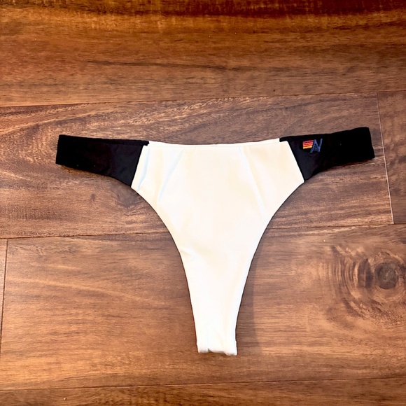 Aviator Nation Bikini Bottom - Hi-Cut Color Block Cheeky - Vintage White & Black - Picture 4 of 8